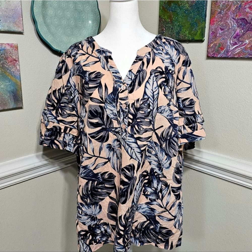 NWOT! Coral Bay Tropical Top